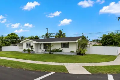 11241 SW 177th St, Miami: photo 1 of 29