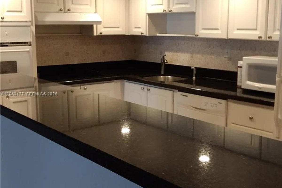 19390 Collins Ave #1014, Sunny Isles Beach: photo 1 of 27