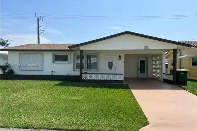 4108 NW 47th Ct, Tamarac: photo 1 of 32
