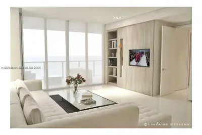 Condo in Bal Harbour: photo 1 of 11