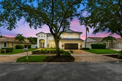 4065 SW 152nd Ave, Miramar: photo 1 of 48