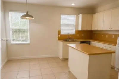 2150 Shoma Dr #226, Royal Palm Beach: photo 1 of 6