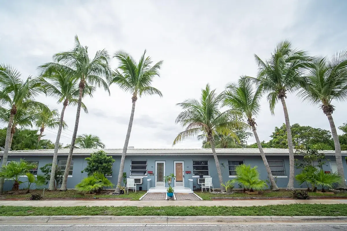 400 51st St #404, West Palm Beach: photo 1 of 11