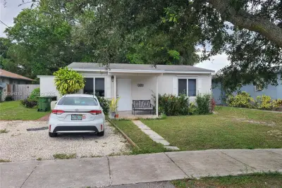 428 NW 21st Ter, Fort Lauderdale: photo 1 of 13