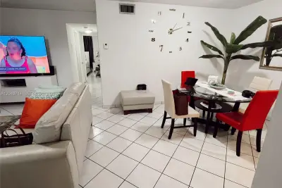 501 Blue Heron Dr #314-A, Hallandale Beach: photo 1 of 19