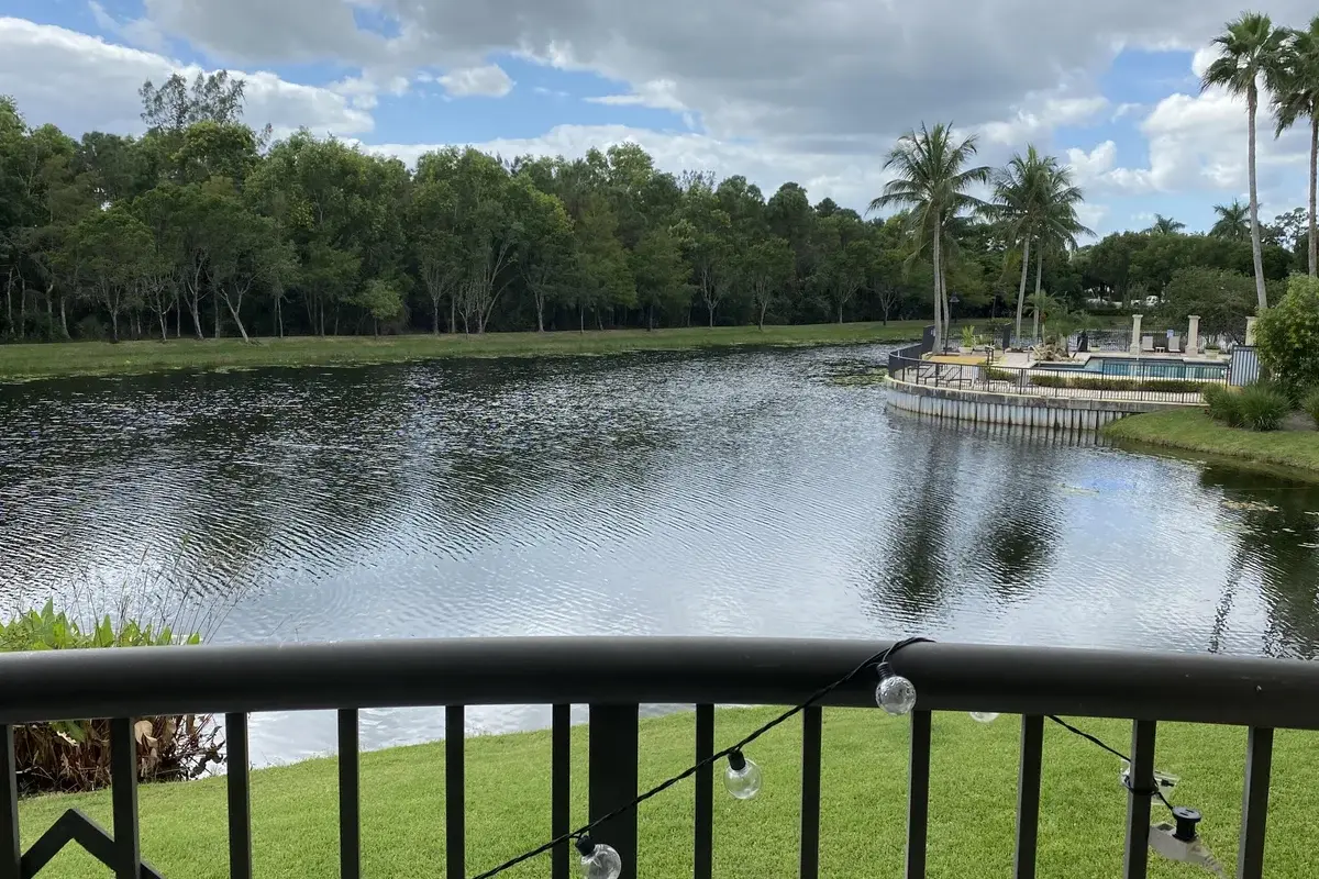 100 Crestwood Ct N #103, Royal Palm Beach: photo 1 of 28