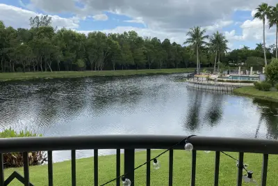 100 Crestwood Ct N #103, Royal Palm Beach: photo 1 of 28