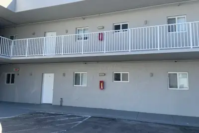 750 SW 2nd St #11, Miami: photo 1 of 8