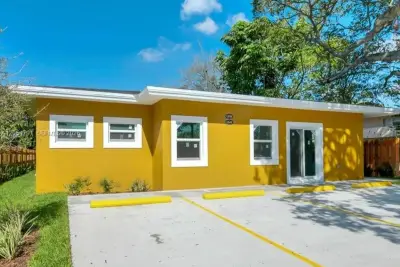 1541 SW 44 Ave, Fort Lauderdale: photo 1 of 11