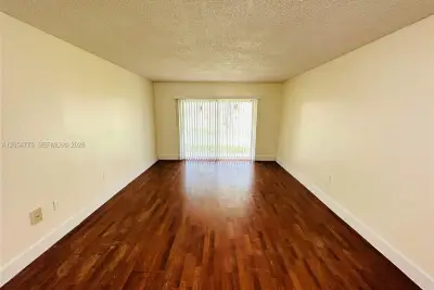 505 NW 177th St #131, Miami Gardens: photo 1 of 12