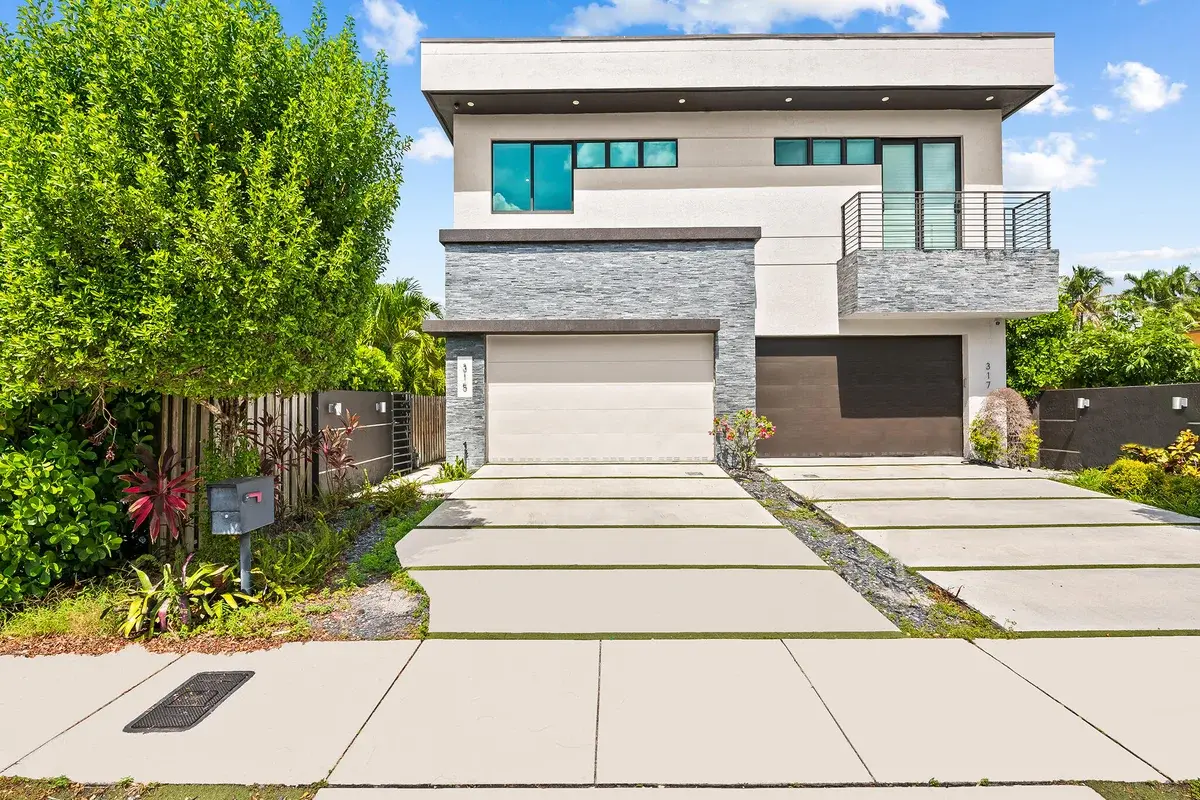 315 NE 15th Ave, Fort Lauderdale: photo 1 of 26