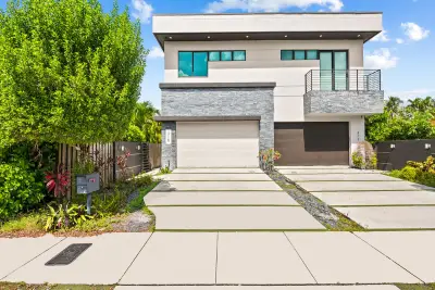 315 NE 15th Ave, Fort Lauderdale: photo 1 of 26