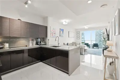 1080 Brickell Ave #1607, Miami: photo 1 of 16