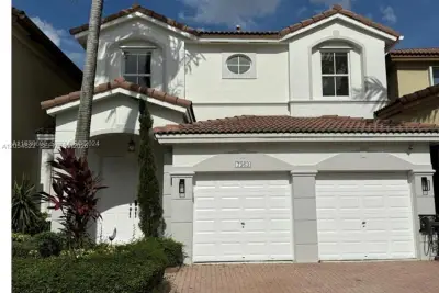 7563 NW 112th Pl, Doral: photo 1 of 20