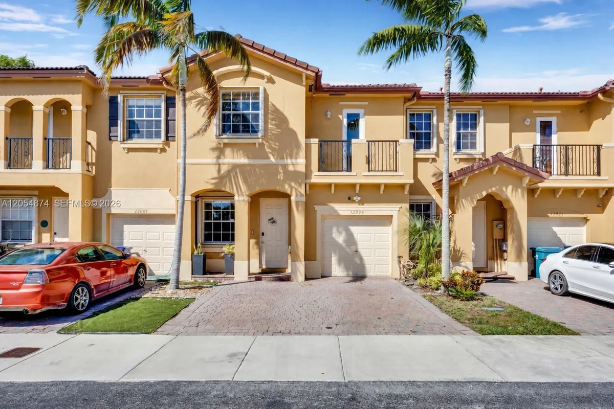12999 SW 132nd Ter, Miami: photo 1 of 19
