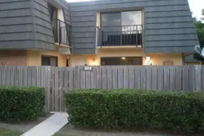 3209 32nd Way, West Palm Beach: photo 1 of 18