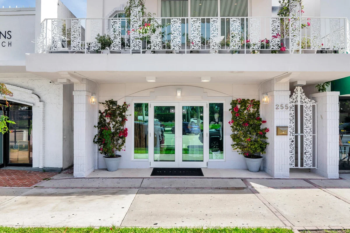 255 Royal Poinciana Way, Palm Beach: photo 1 of 20