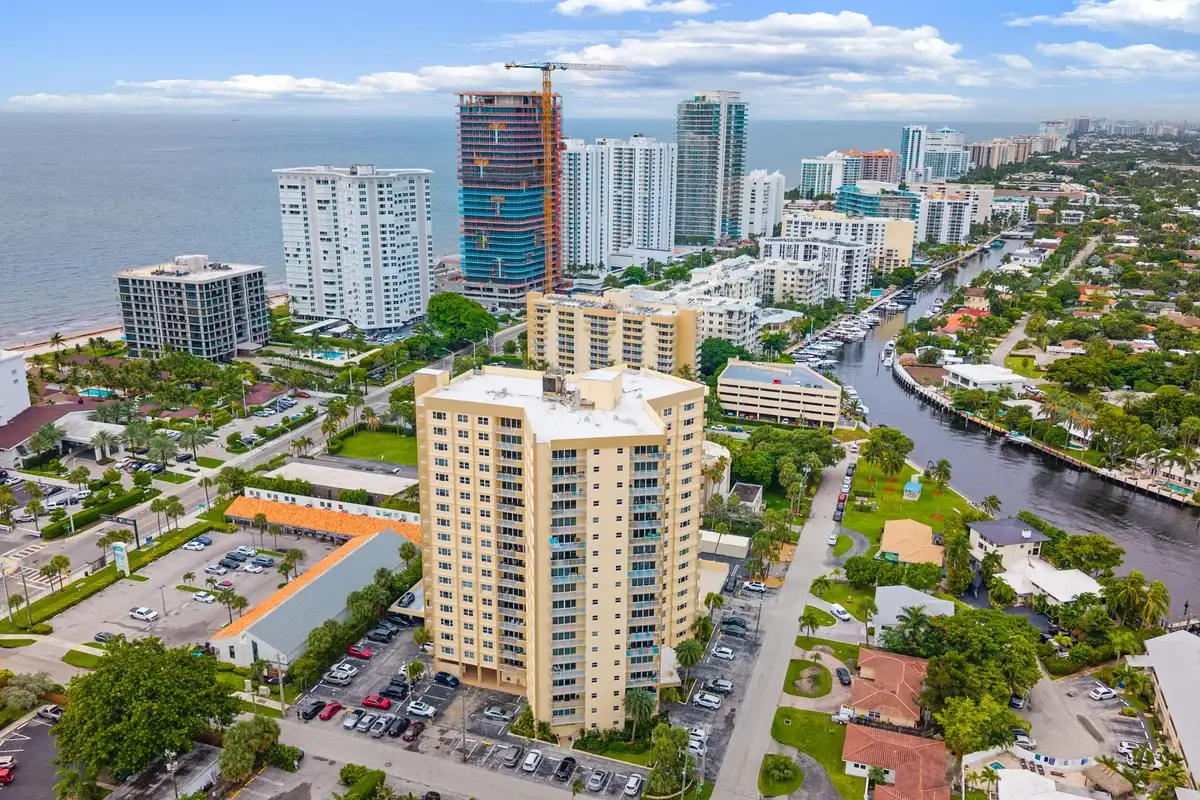 1200 Hibiscus Ave #201, Pompano Beach: photo 1 of 31