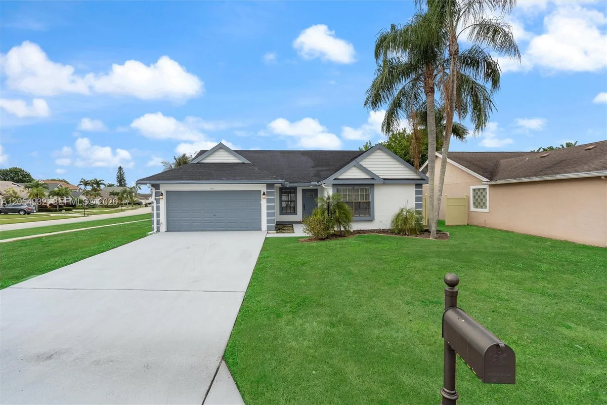 1665 Weather Vane Pl, Wellington: photo 1 of 24