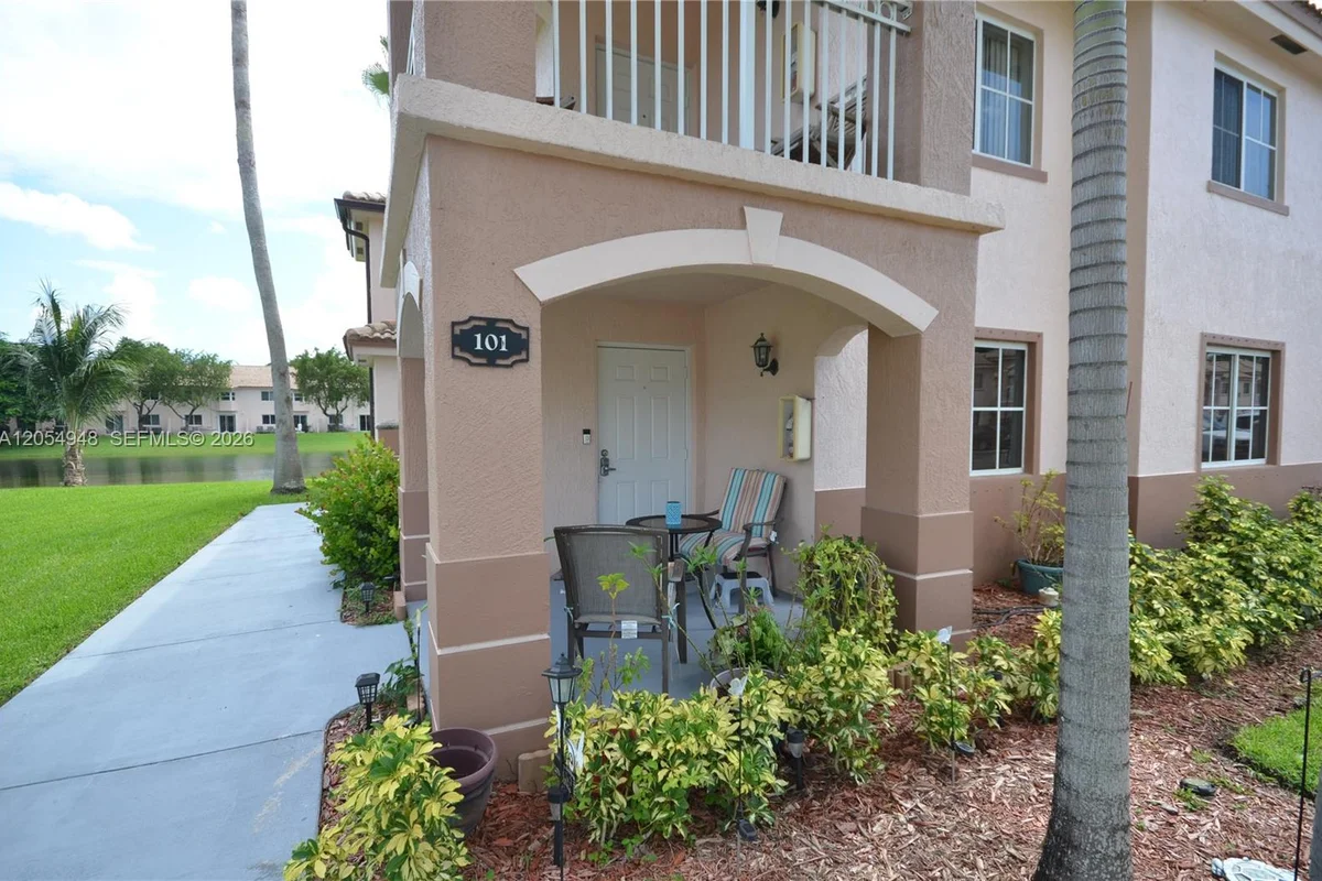 1270 SE 27th St #101, Homestead: photo 1 of 22