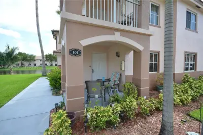 1270 SE 27th St #101, Homestead: photo 1 of 22