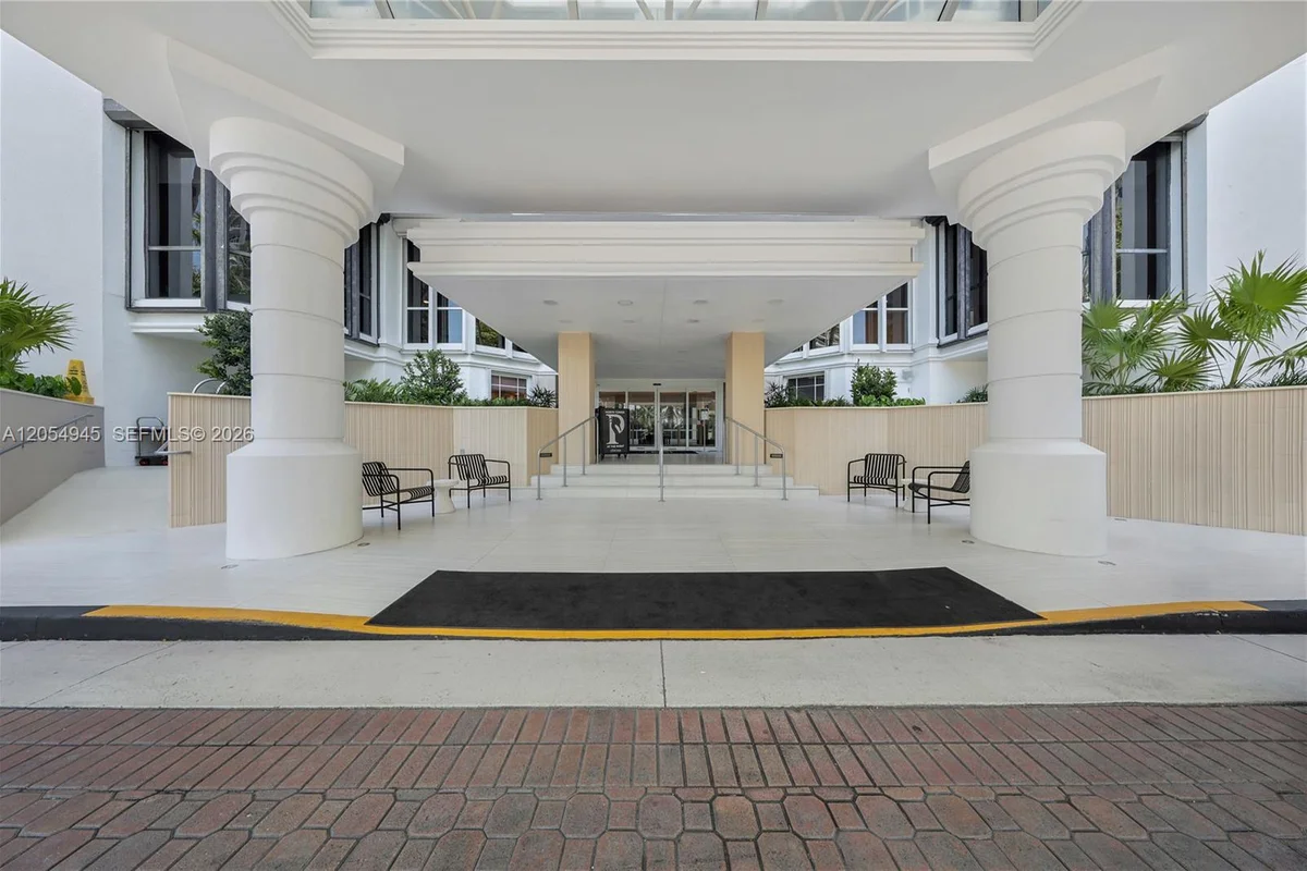 21205 Yacht Club Dr #701, Aventura: photo 1 of 28