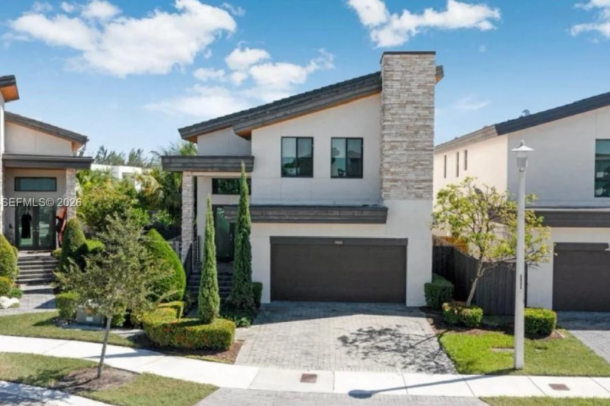 7641 NW 102nd Ct, Doral: photo 1 of 29