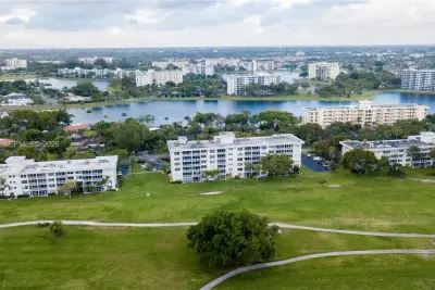 2850 N Palm Aire Dr #404, Pompano Beach: photo 1 of 39