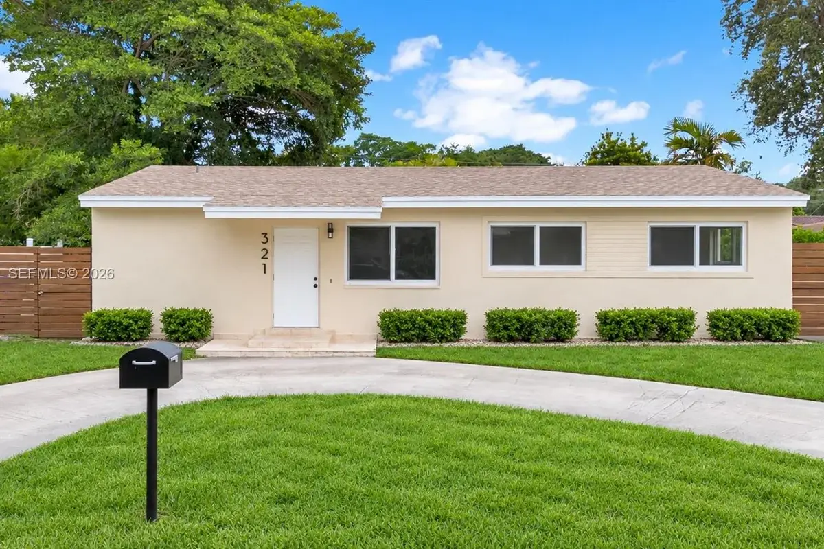 323 NW 56th Ave, Miami: photo 1 of 39