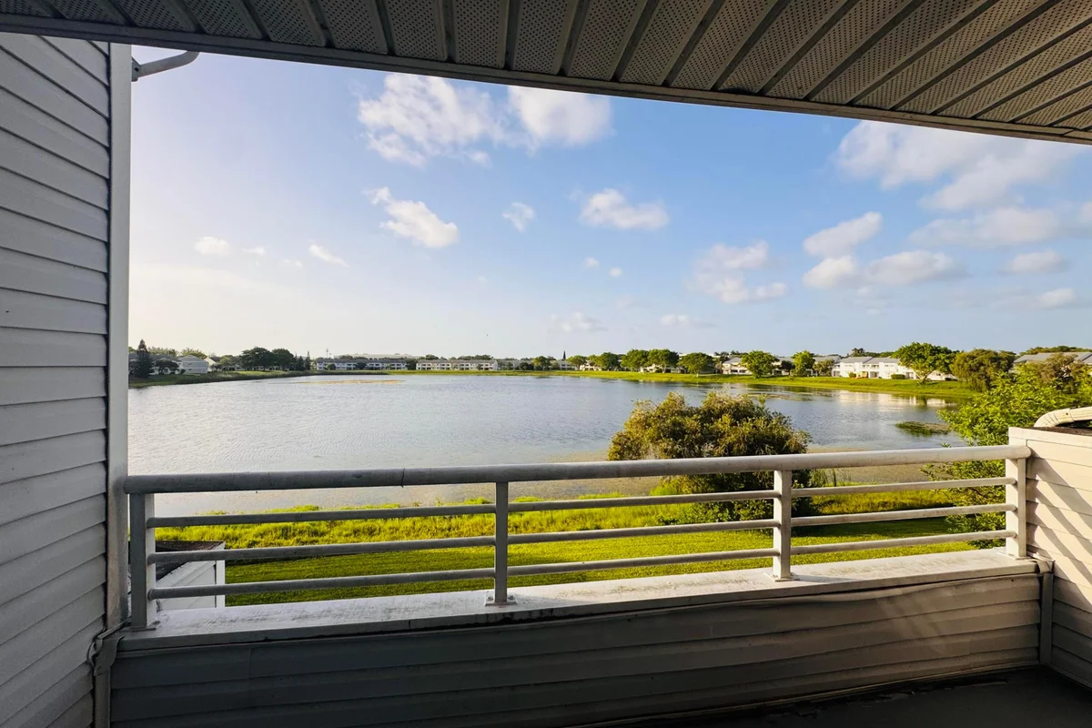 3409 NW 44th St #205, Oakland Park: photo 1 of 33