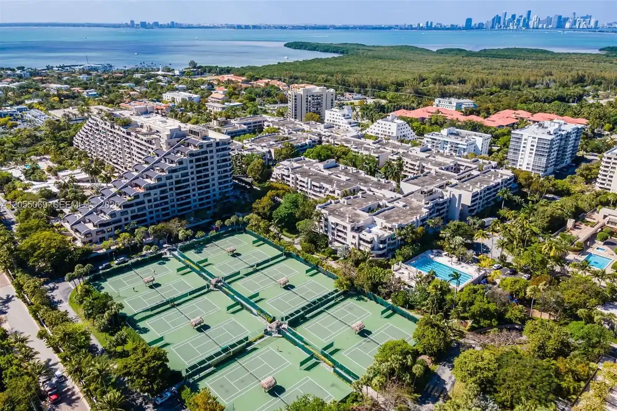 201 Crandon Blvd #220, Key Biscayne: photo 1 of 38