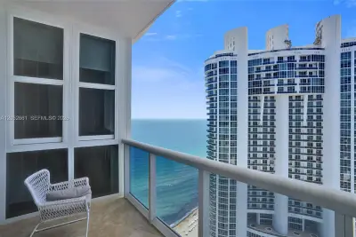 18201 Collins Ave #4705, Sunny Isles Beach: photo 1 of 46