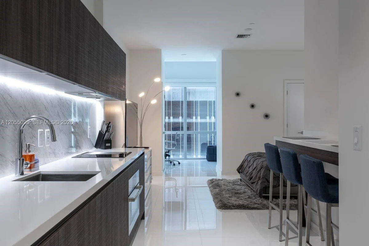 851 NE 1st Ave #503, Miami: photo 1 of 68