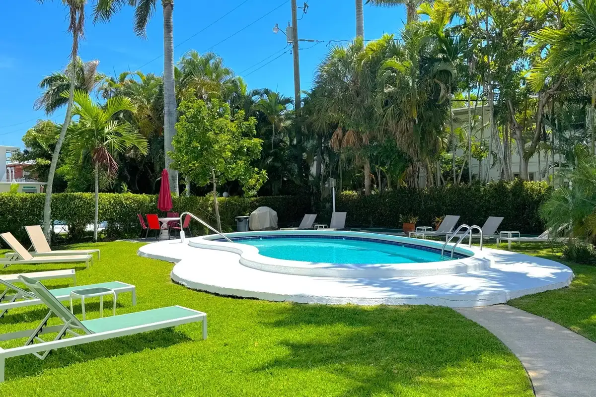 624 Antioch Ave #6, Fort Lauderdale: photo 1 of 20