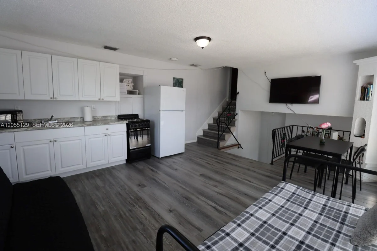 141 Mcarthur Pkwy #A, Pembroke Pines: photo 1 of 13
