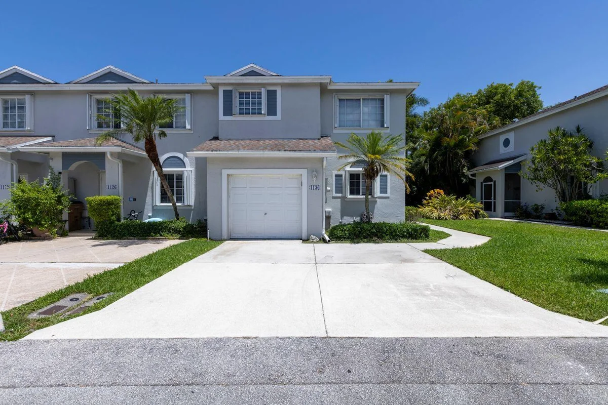 1130 SW 44th Ave, Deerfield Beach: photo 1 of 70