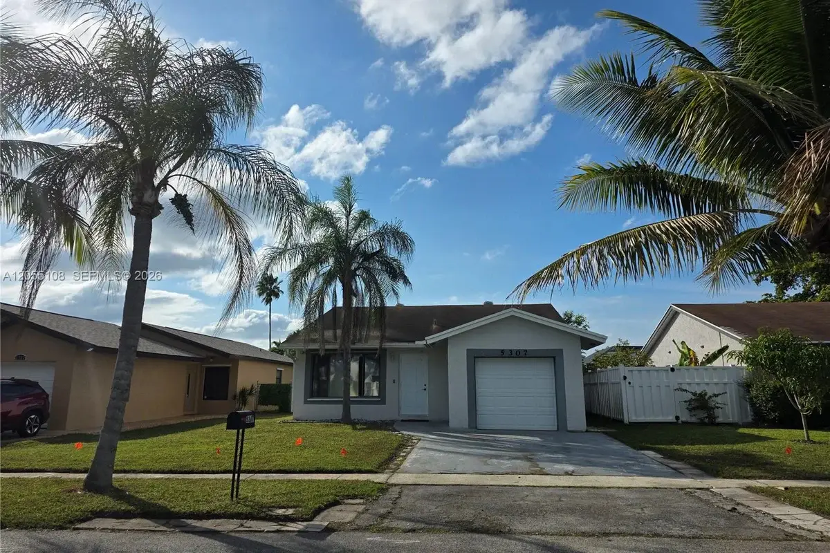 5307 NW 93rd Ave, Sunrise: photo 1 of 13