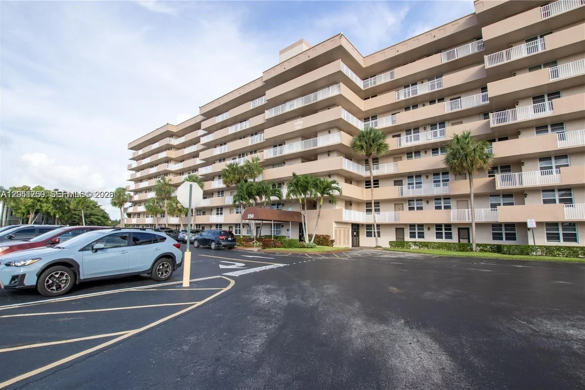 250 Jacaranda Dr #302, Plantation: photo 1 of 30