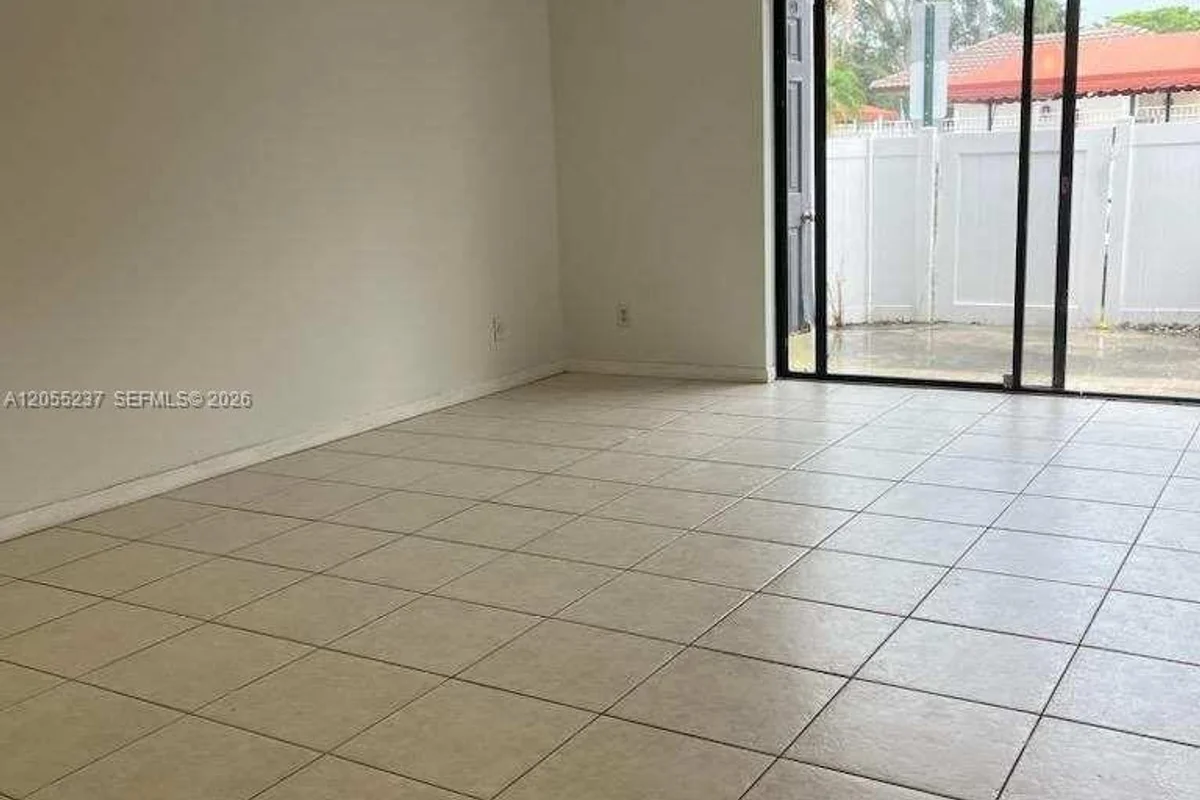 11622 NW 11th St, Pembroke Pines: photo 1 of 4