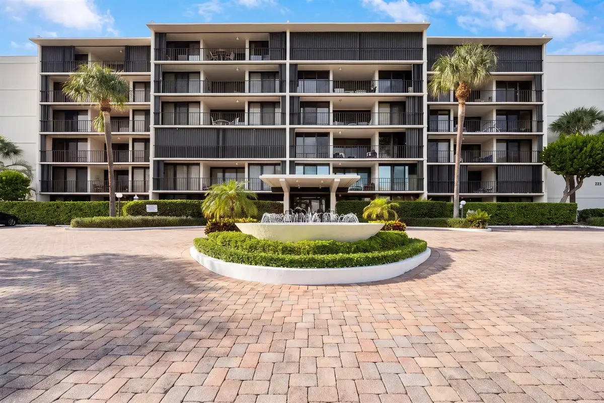 225 S Beach Rd #102, Jupiter: photo 1 of 22