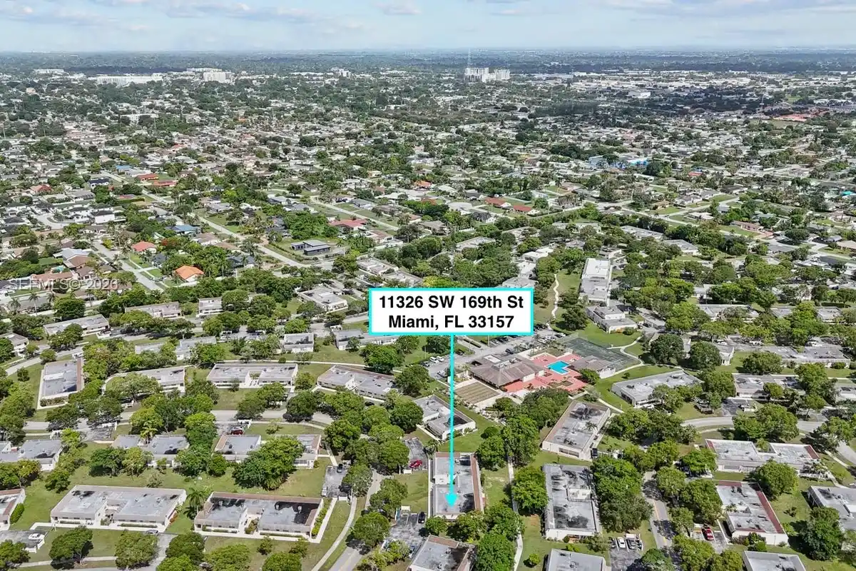 11326 SW 169th St #V3944, Miami: photo 1 of 40