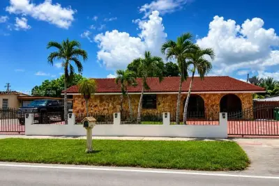 11220 SW 47th Ter, Miami: photo 1 of 16