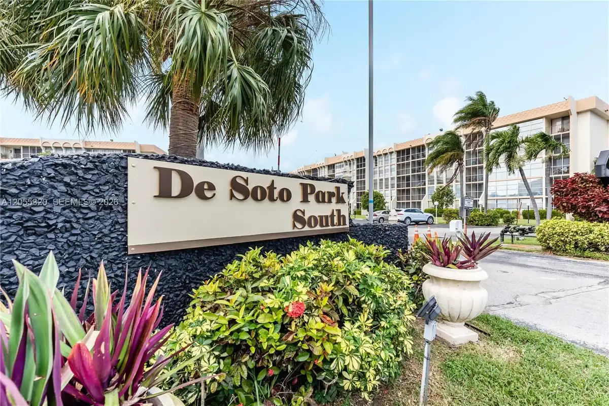 601 Three Islands Blvd #112, Hallandale Beach: photo 1 of 20