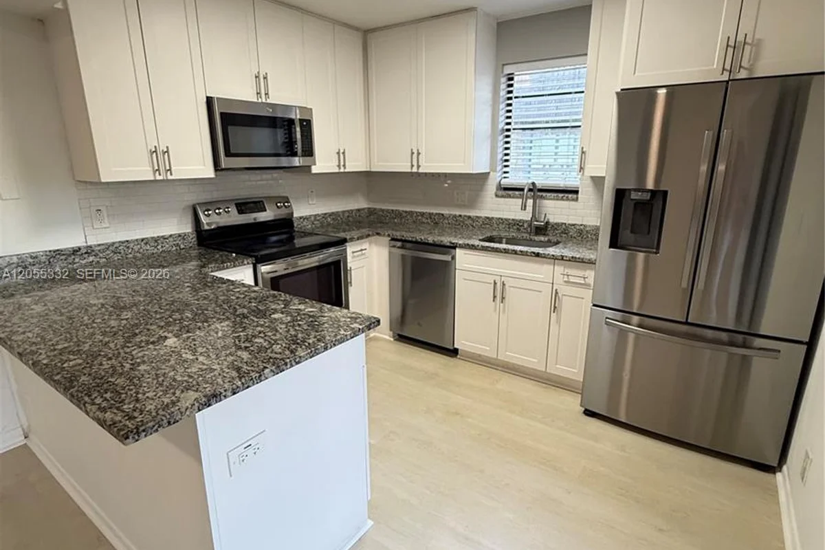 2501 NW 99th Ave, Coral Springs: photo 1 of 26