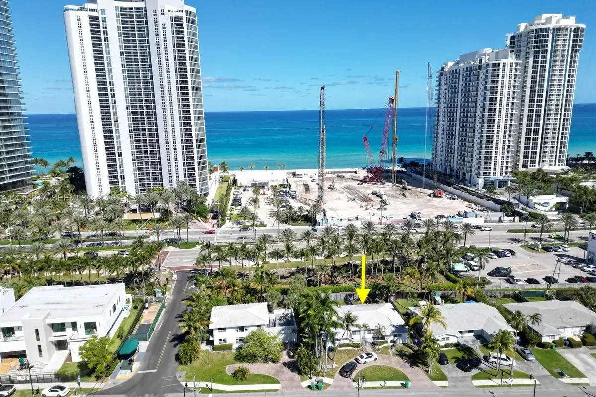 18815 Atlantic Blvd, Sunny Isles Beach: photo 1 of 10