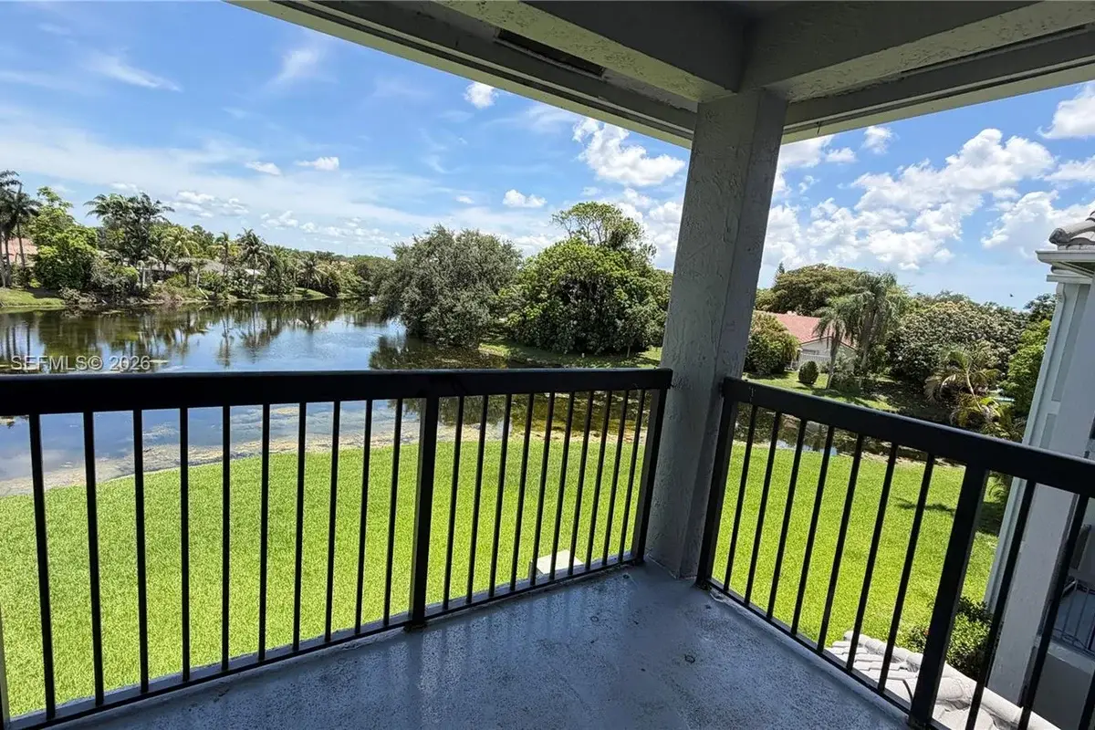 11225 W Atlantic Blvd #304, Coral Springs: photo 1 of 22