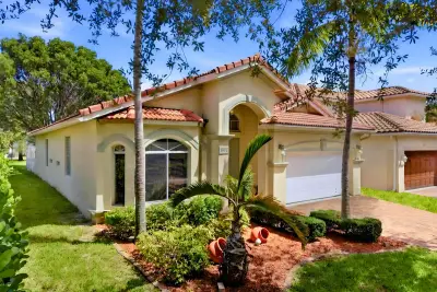 6906 Aliso Ave, West Palm Beach: photo 1 of 26