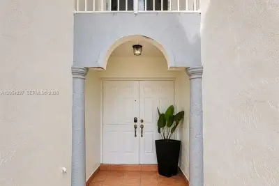15355 SW 39th Ln, Miami: photo 1 of 32