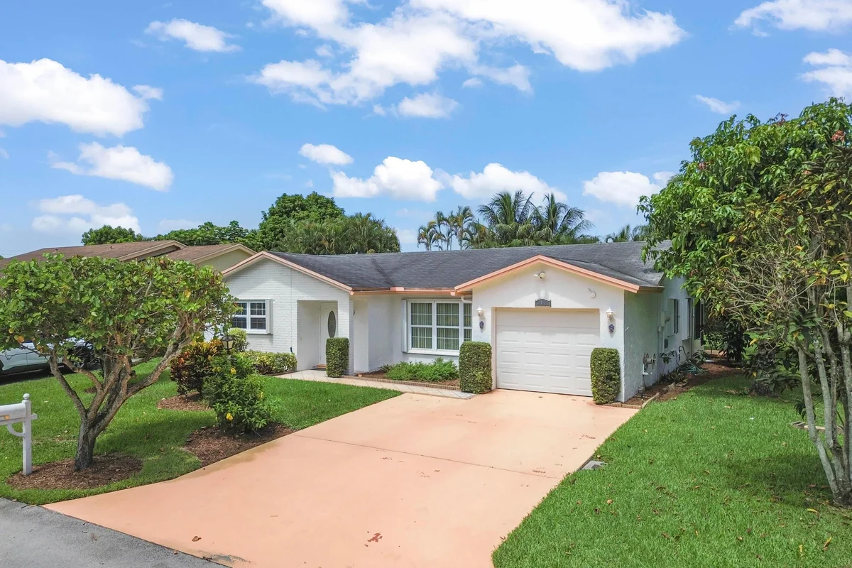 6387 Summer Sky Ln, Lake Worth: photo 1 of 39