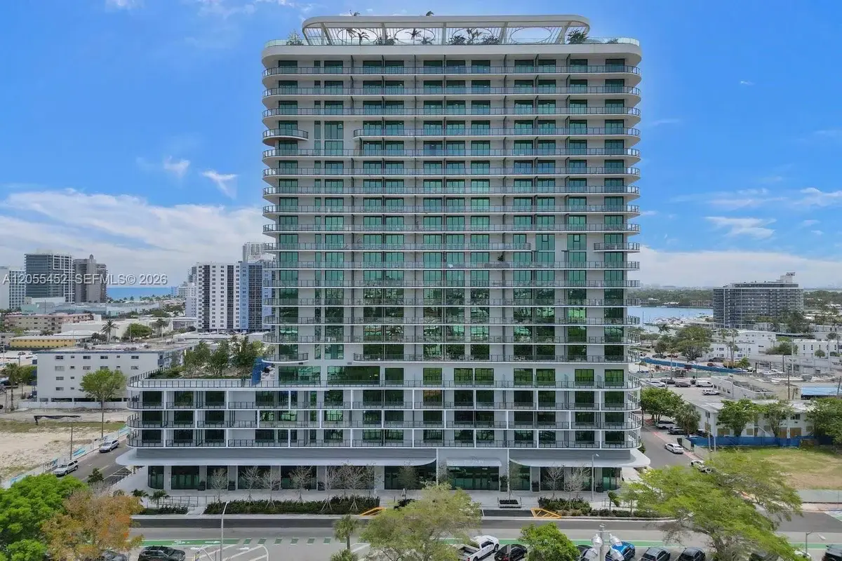 580 72nd #1004, Miami Beach: photo 1 of 32